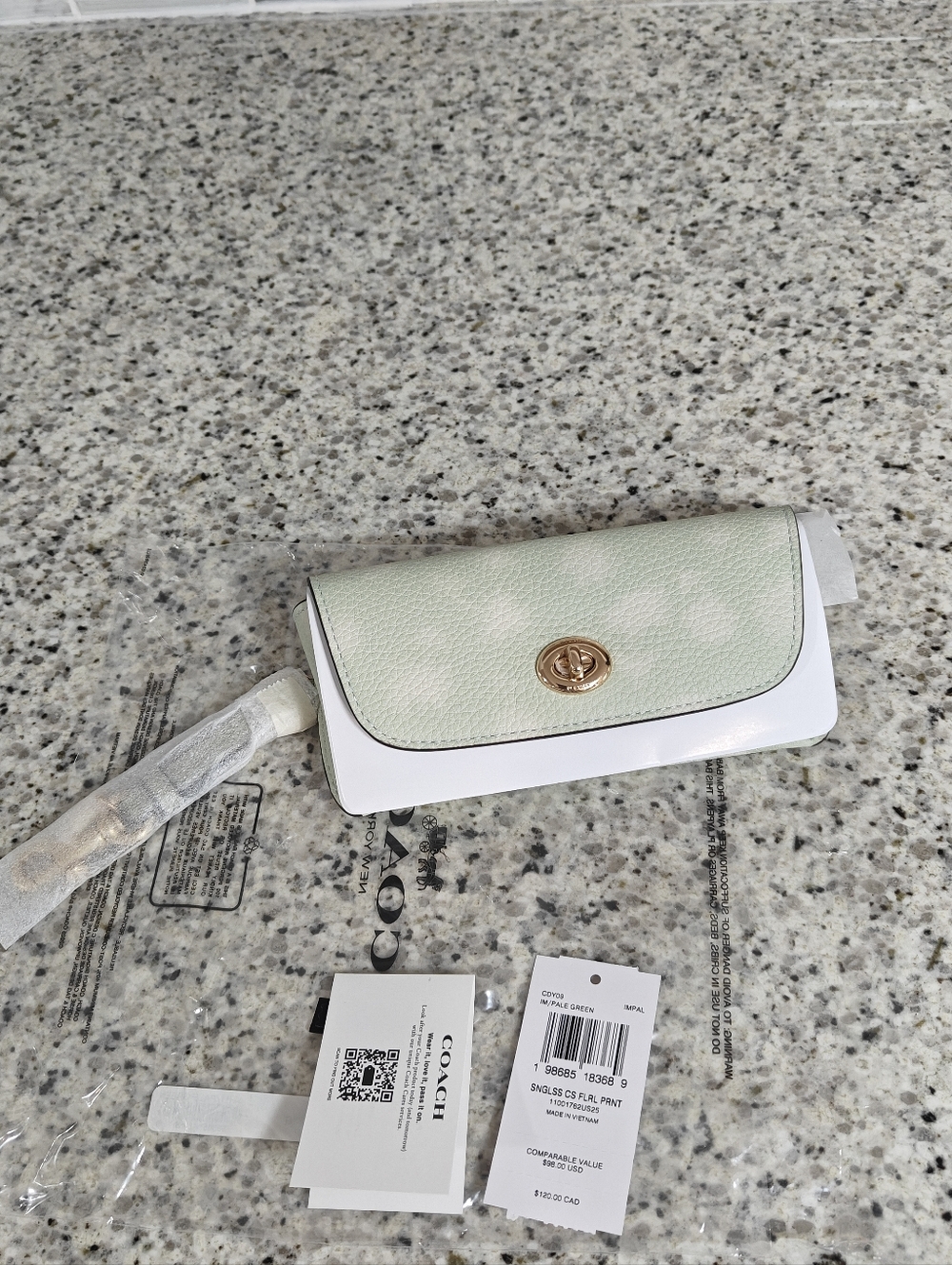 Coach Sunglasses Case With Floral Print (Gold, green)